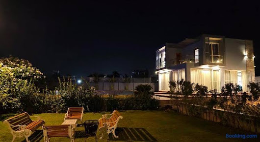 Bluebell Villa 2-BHK Villa With Pvt Pool & Scenic Aravali Views - Entire Place